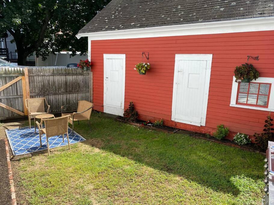 Sunny One Bedroom In Historic Downtown 도버 외부 사진